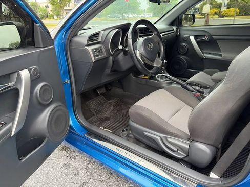 Used 2016 Scion tC FWD image 9