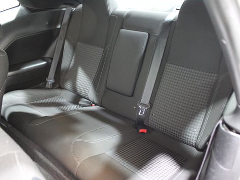 Used 2016 Dodge Challenger R/T image 19