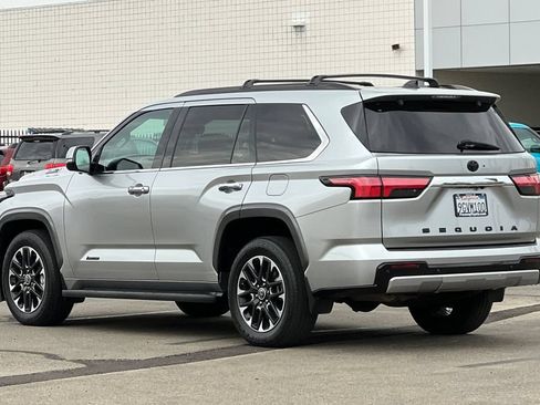 Certified 2023 Toyota Sequoia Limited AWD/4WD image 7
