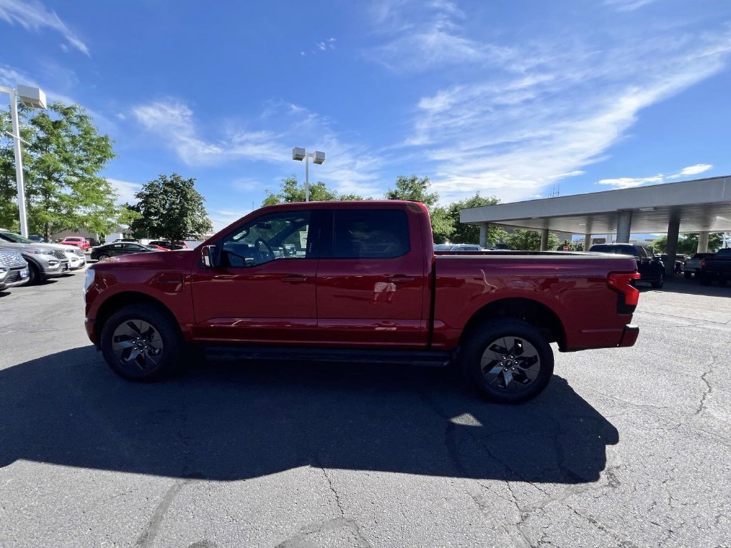 Used 2023 Ford F150 Lightning Lariat AWD/4WD image 4