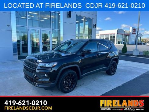 Used 2022 Jeep Compass Latitude AWD/4WD image 1