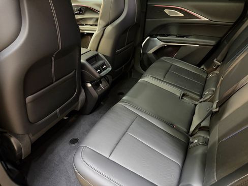 New 2026 Cadillac Lyriq Premium Luxury AWD/4WD image 43