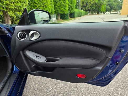 Used 2016 Nissan 370Z Coupe RWD image 20