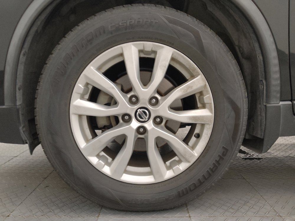 Used 2019 Nissan Rogue S w/ Special Edition Package FWD image 31