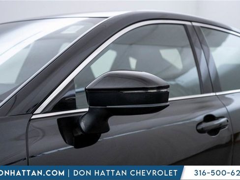 Used 2024 Toyota Crown XLE image 31