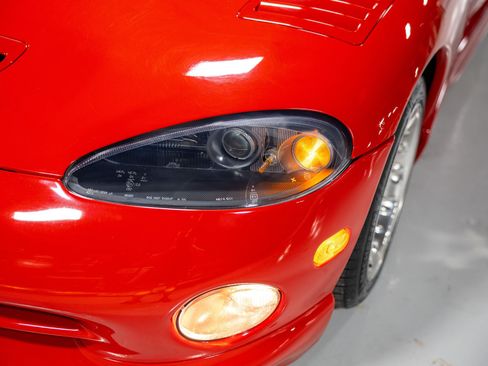 Used 1997 Dodge Viper GTS RWD image 25