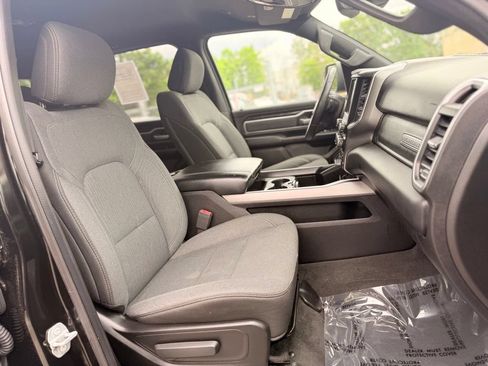 Used 2019 RAM 1500 Big Horn AWD/4WD image 11