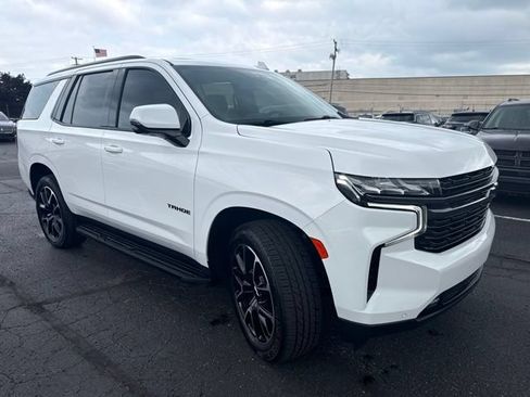 Used 2021 Chevrolet Tahoe RST w/ Luxury Package AWD/4WD image 3
