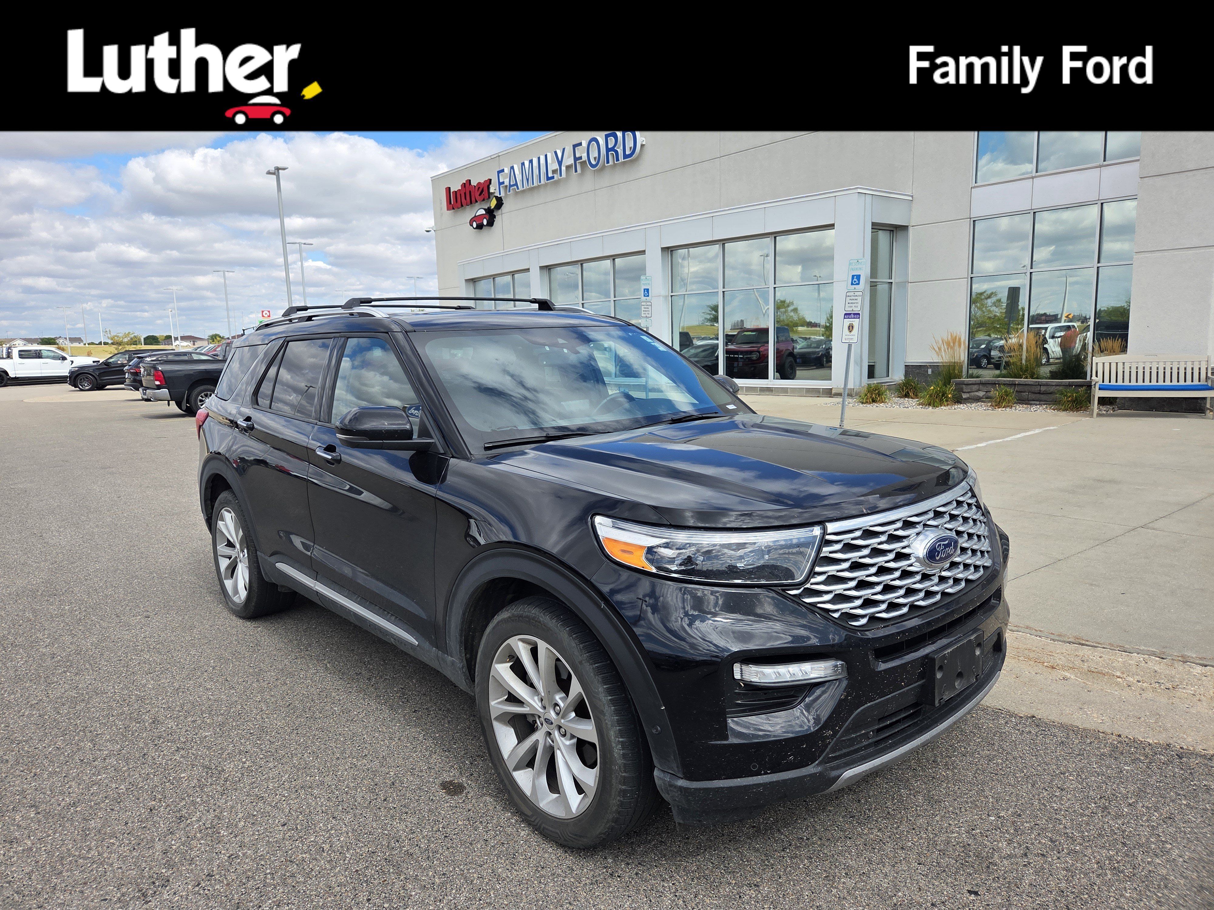 Used 2022 Ford Explorer Platinum w/ Equipment Group 601A AWD/4WD image 1