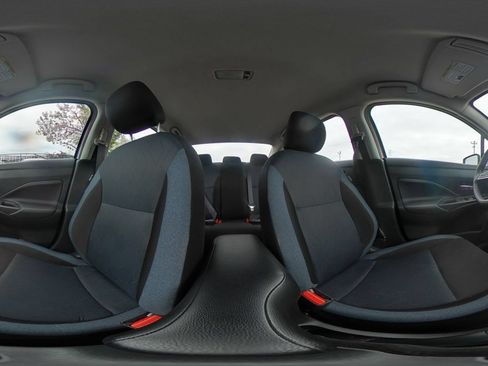 Used 2025 Nissan Versa SV FWD image 37