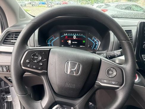 Used 2021 Honda Odyssey EX image 11