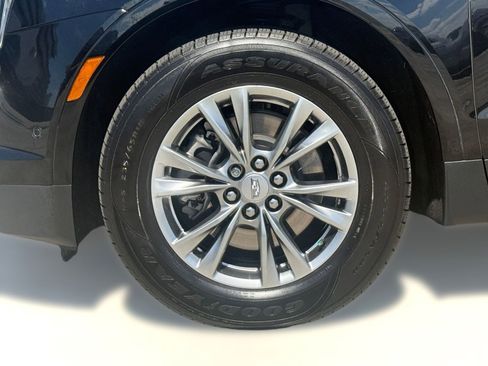 Used 2021 Cadillac XT5 Premium Luxury image 11