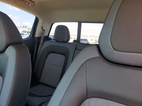 Used 2018 Chevrolet Colorado Z71 AWD/4WD image 27