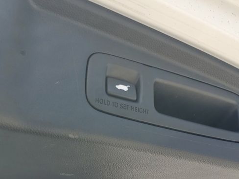 Used 2023 Honda CR-V EX-L image 10