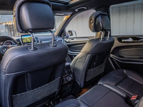 Used 2018 Mercedes-Benz GLS 550 4MATIC image 30