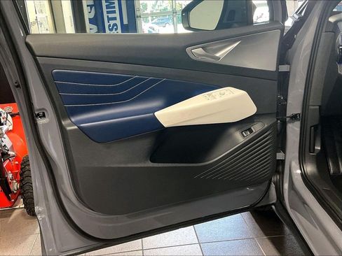 Used 2023 Volkswagen ID.4 Pro S AWD/4WD image 9