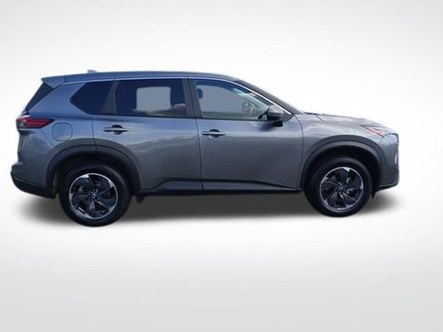 Used 2024 Nissan Rogue SV image 6