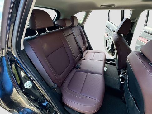 Used 2022 Kia Seltos SX w/ Sunroof Package image 27