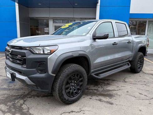 Used 2025 Chevrolet Colorado Trail Boss AWD/4WD image 1