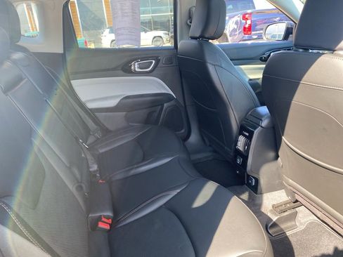 Used 2022 Jeep Compass Limited w/ Sun and Sound Group image 12