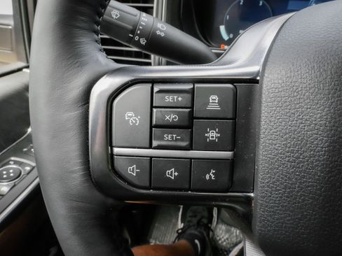 Used 2025 Ford F250 Platinum AWD/4WD image 19