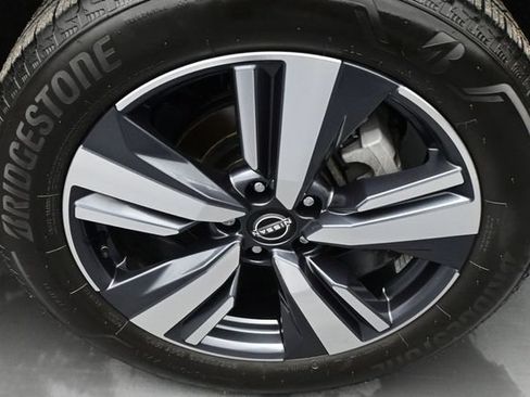 Used 2023 Nissan Rogue SL w/ SL Premium Package FWD image 19