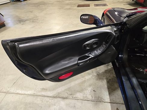 Used 1999 Chevrolet Corvette Convertible w/ Memory Pkg image 9