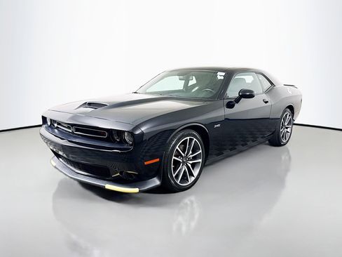 Used 2023 Dodge Challenger R/T image 4