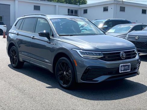 Used 2022 Volkswagen Tiguan SE R-Line AWD/4WD image 1