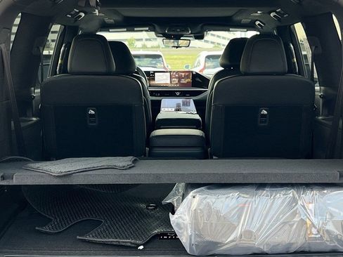 New 2026 INFINITI QX80 Autograph w/ Premium Cargo Package image 26