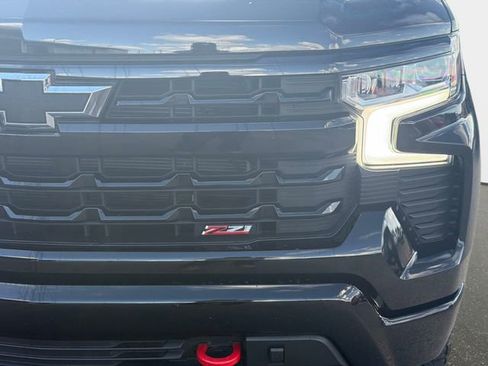 Used 2025 Chevrolet Silverado 1500 LT Trail Boss w/ Protection Package AWD/4WD image 9