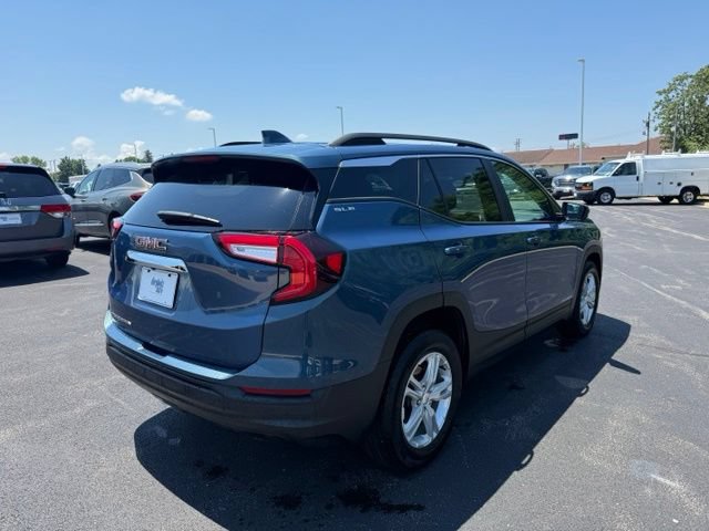 Certified 2024 GMC Terrain SLE w/ Driver Convenience Package FWD image 7