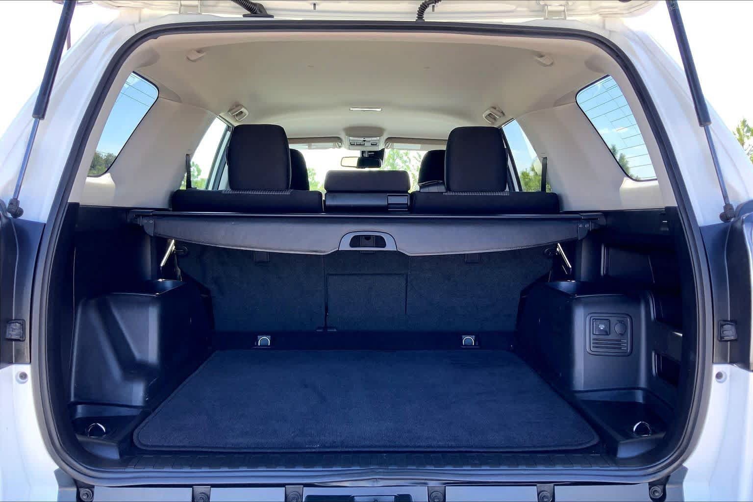Used 2022 Toyota 4Runner SR5 RWD image 33