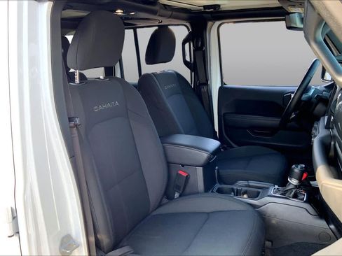 Used 2021 Jeep Wrangler Unlimited Sahara AWD/4WD image 8
