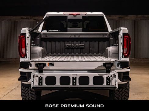 Used 2025 GMC Sierra 1500 AT4 w/ AT4 Premium Package image 9