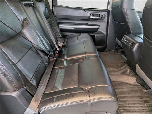 Used 2019 Toyota Tundra SR5 w/ SR5 Upgrade Package AWD/4WD image 18
