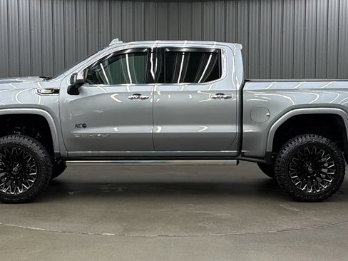 Used 2024 GMC Sierra 1500 Denali w/ Denali Reserve Package AWD/4WD image 2