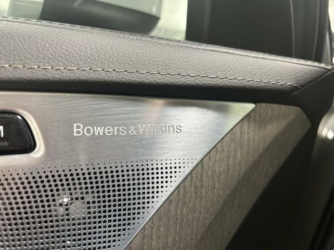 Used 2024 Volvo XC90 B6 Ultimate w/ Lounge Package image 3