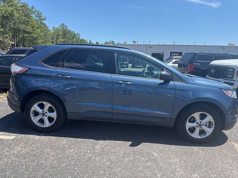 Used 2018 Ford Edge SE FWD image 8