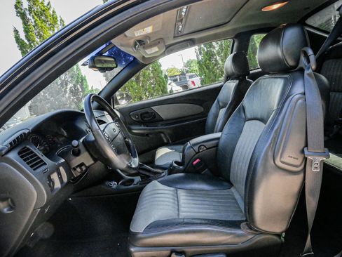 Used 2002 Chevrolet Monte Carlo SS w/ Pace Car Replica Pkg image 16