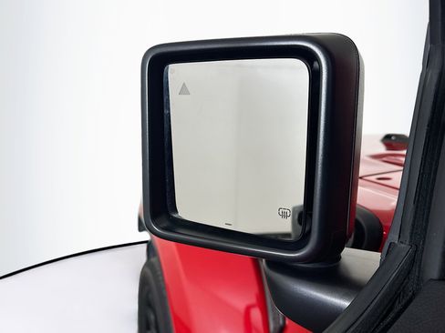 Used 2021 Jeep Wrangler Sahara w/ Dual Top Group image 16