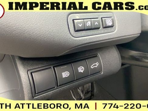 New 2026 Subaru Solterra Premium image 17