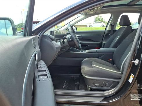 Used 2024 Hyundai Sonata SEL w/ Convenience Package FWD image 17