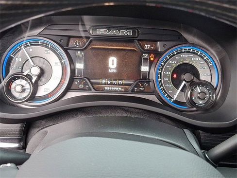 Used 2022 RAM 2500 Limited image 15