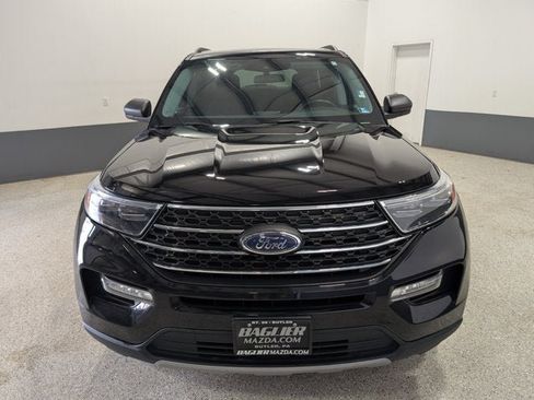 Used 2022 Ford Explorer XLT AWD/4WD image 8