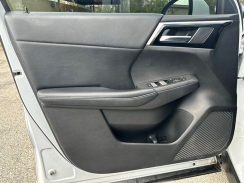 Used 2022 Mitsubishi Outlander SE AWD/4WD image 7