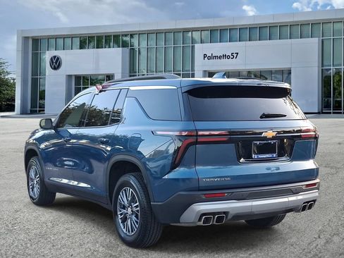 Used 2025 Chevrolet Traverse LT FWD image 4