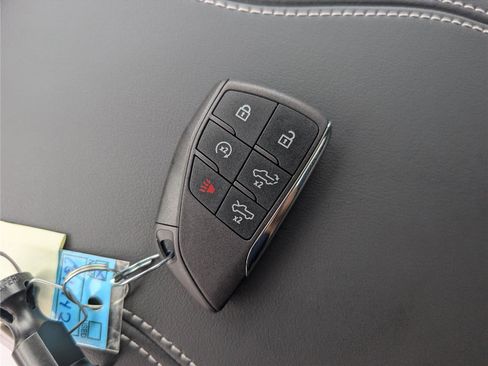 New 2025 Chevrolet Silverado EV LT image 21