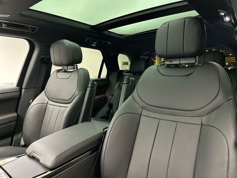 Certified 2025 Land Rover Range Rover Sport SE AWD/4WD image 8