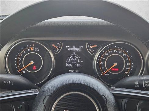 Used 2022 Jeep Wrangler Unlimited Sport AWD/4WD image 9
